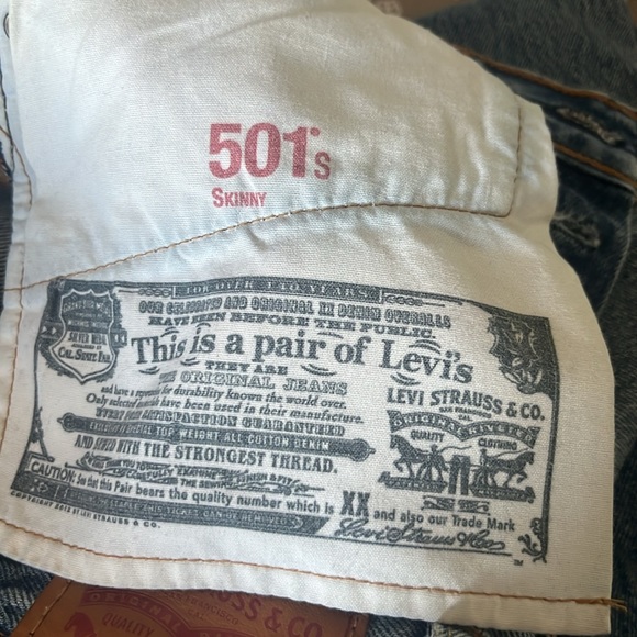 Size 28 Levi’s 501 skinny jean - Picture 12 of 12